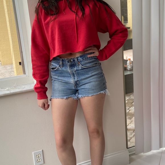 VINTAGE LEVI'S SHORTS - Picture 2 of 2